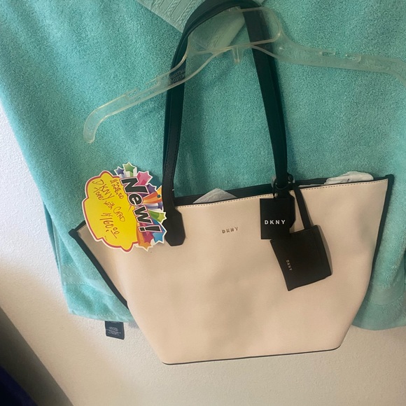 DKNY Black and cream Tote with Card - Picture 2 of 5